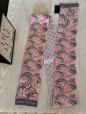 Louis Vuitton Dusty Pink and Taupe Floral Silk Bandeau